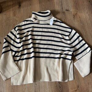 GAP Oversized Cream and Navy Striped Turtleneck‎ Sweater Size L